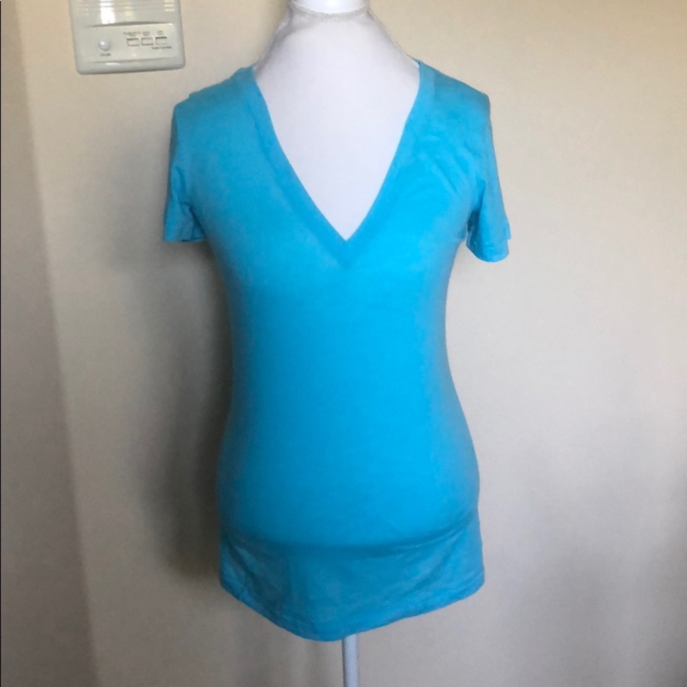 NWOT PINK V-Neck Tee